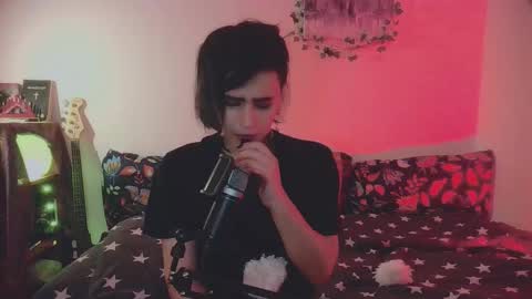 In bio online show from November 9, 1:31 am