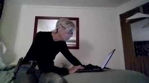 Snapshot of pantyman6216 chatting on October 14, 5:54 am pantyman6216 online show from October 14, 5:54 am