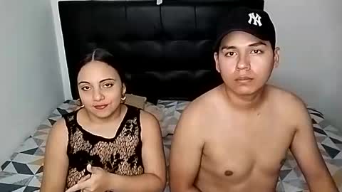 Snapshot of paola_835068 chatting on February 26, 3:14 am Paola 23 and Andres 25 online show from February 26, 3:14 am