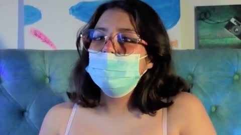 Paola Lyon online show from February 4, 6:45 pm