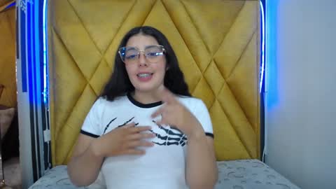 Snapshot of paola_lyon chatting on February 7, 9:58 pm Paola Lyon online show from February 7, 9:58 pm