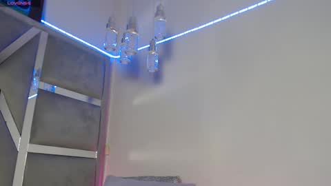 Snapshot of paola_lyon chatting on March 4, 10:38 pm Paola Lyon online show from March 4, 10:38 pm