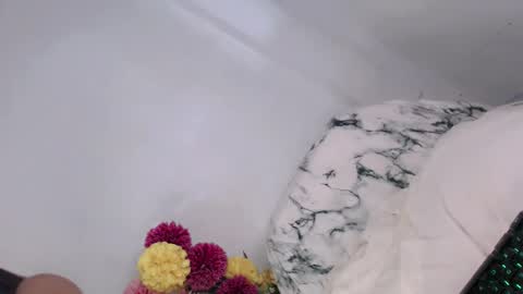 Fina Dwarf online show from October 31, 4:29 pm