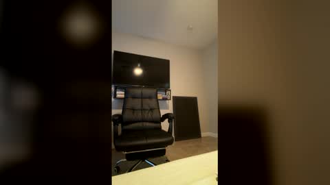 papimaikol020 online show from April 5, 4:48 pm