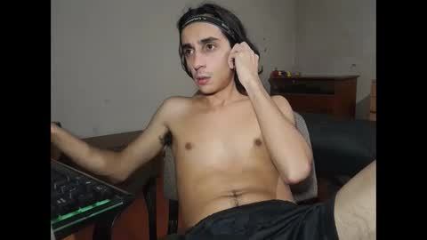 Lau online show from December 13, 2:43 am