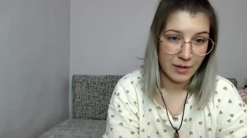 paradisexparadisex online show from January 16, 2:30 pm