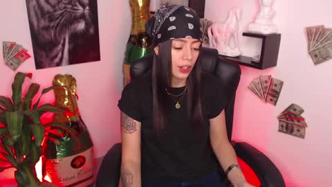 Paris D angelo online show from January 6, 1:20 am