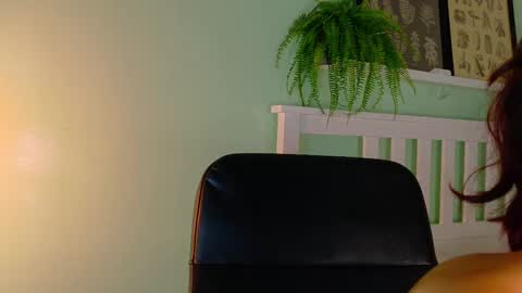 Snapshot of parisfox_ chatting on October 18, 8:02 pm PARIS online show from October 18, 8:02 pm