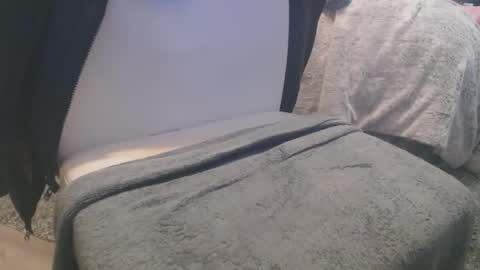 partyndwn online show from November 29, 7:05 am