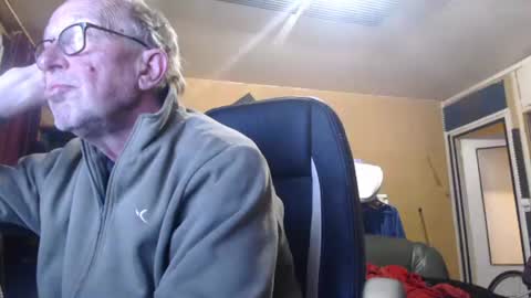 pascal88881 online show from October 17, 11:36 am