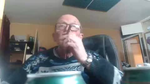 pascal88881 online show from December 31, 6:57 pm