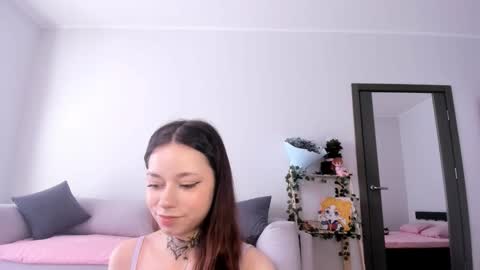 Snapshot of passionate_isabella chatting on September 28, 3:26 am Bella online show from September 28, 3:26 am