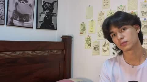 patri_ck_villa online show from April 18, 10:10 pm