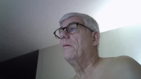 patrick5275 online show from October 10, 5:35 am