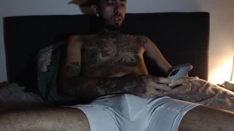 Snapshot of patrick_foster chatting on December 24, 10:11 am patrick_foster online show from December 24, 10:11 am