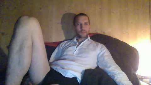 paueriwan online show from March 5, 11:05 pm