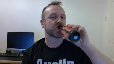 Snapshot of paul_boro chatting on February 28, 12:21 am paul_boro online show from February 28, 12:21 am