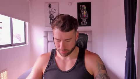 PAUL ROGER online show from February 27, 5:58 pm