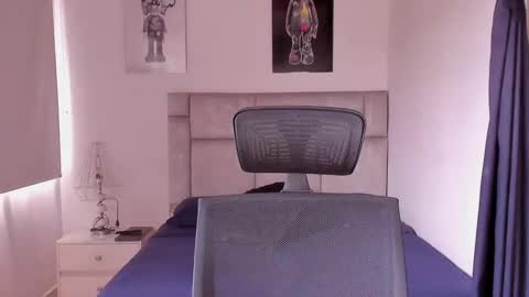 PAUL ROGER online show from October 18, 5:06 pm