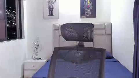 PAUL ROGER online show from February 11, 1:09 am