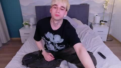 Paul online show from April 1, 12:28 pm