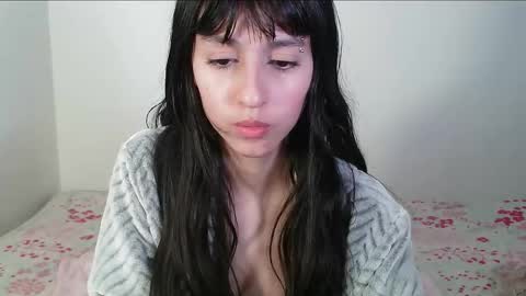 Snapshot of paulainblue chatting on September 16, 7:44 am   online show from September 16, 7:44 am