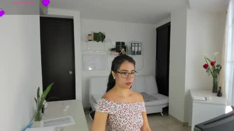 paulina online show from June 4, 6:58 pm