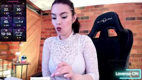 Snapshot of paulinabarnett_ chatting on September 25, 7:26 am Paulina online show from September 25, 7:26 am