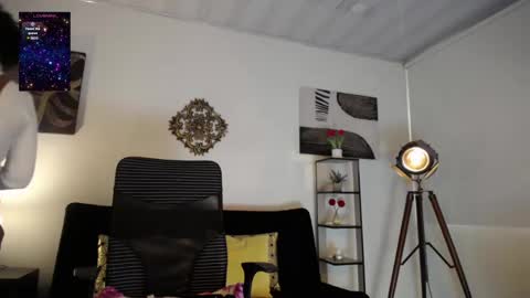 Snapshot of paulinabarnett_ chatting on February 14, 11:53 am Paulina online show from February 14, 11:53 am