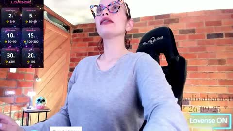 Snapshot of paulinabarnett_ chatting on September 27, 3:37 am Paulina online show from September 27, 3:37 am