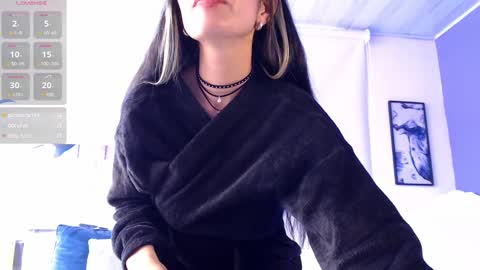 Snapshot of paulinabarnett_ chatting on March 8, 5:54 pm Paulina online show from March 8, 5:54 pm