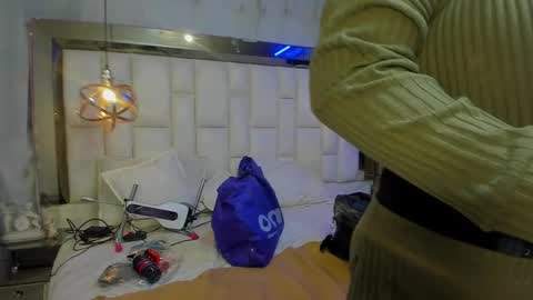 paulinabelen21 online show from March 24, 3:34 am