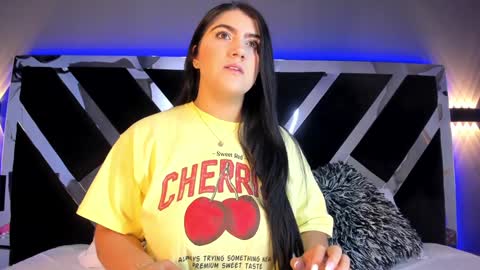 Snapshot of paulinaduarte_ chatting on February 6, 11:09 am Paulina online show from February 6, 11:09 am