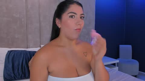 Snapshot of paulinaduarte_ chatting on September 12, 12:29 pm Paulina online show from September 12, 12:29 pm