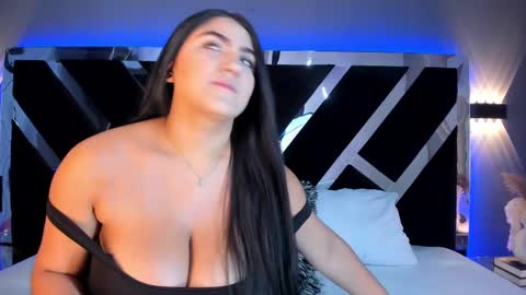Snapshot of paulinaduarte_ chatting on February 12, 11:18 am Paulina online show from February 12, 11:18 am