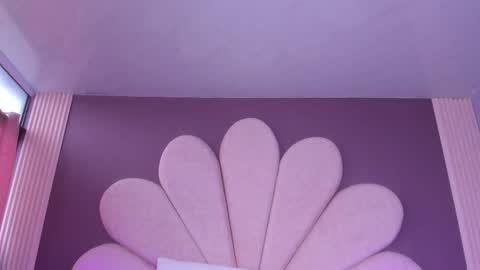 Snapshot of paulinaduarte_ chatting on February 20, 3:41 pm Paulina online show from February 20, 3:41 pm