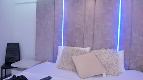 Snapshot of paulinaduarte_ chatting on February 11, 12:25 pm Paulina online show from February 11, 12:25 pm