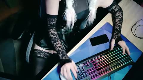 ensui online show from June 2, 9:50 pm