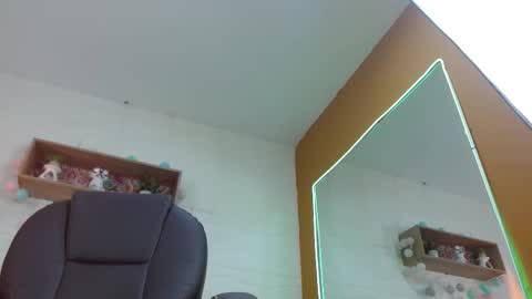 paull online show from February 24, 3:31 am