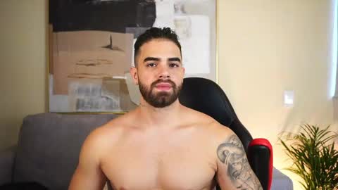 Paul Phoenix online show from April 13, 8:35 pm