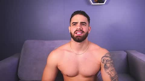 Paul Phoenix online show from November 3, 8:54 pm