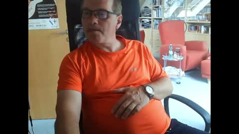 Pavlov aka Peter online show from June 15, 7:33 am