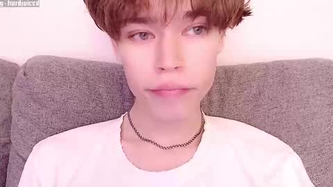 Snapshot of pawclaw chatting on October 12, 5:15 pm pawclaw online show from October 12, 5:15 pm