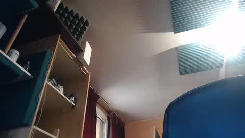 pc8474408 online show from March 9, 3:27 pm