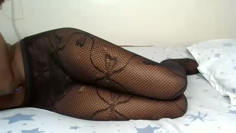 peachy_ebony online show from January 8, 2:28 am