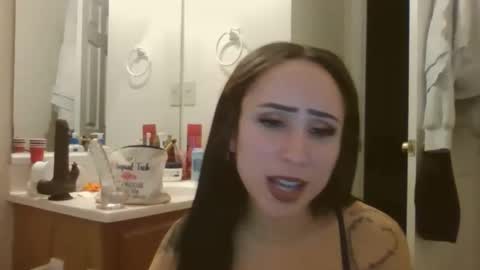 peachyhoneydrip online show from April 25, 5:20 am