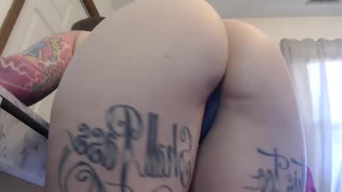 Snapshot of peachyykat chatting on March 1, 2:34 pm kat online show from March 1, 2:34 pm