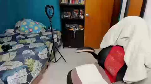 Tangerine Penaut online show from September 8, 10:53 pm