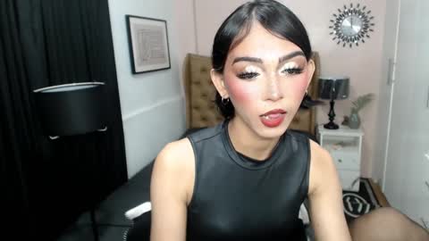 Pearl online show from March 7, 2:04 am