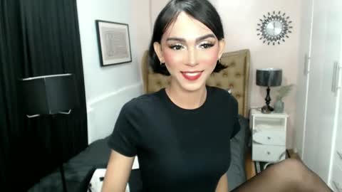 Pearl online show from February 23, 6:01 pm